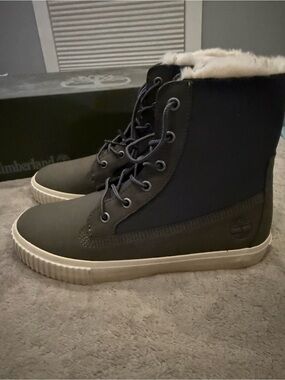 Timberland Skyla Bay Fleece Fold Down Boots in Grey Sz 8 Womens - NEW!